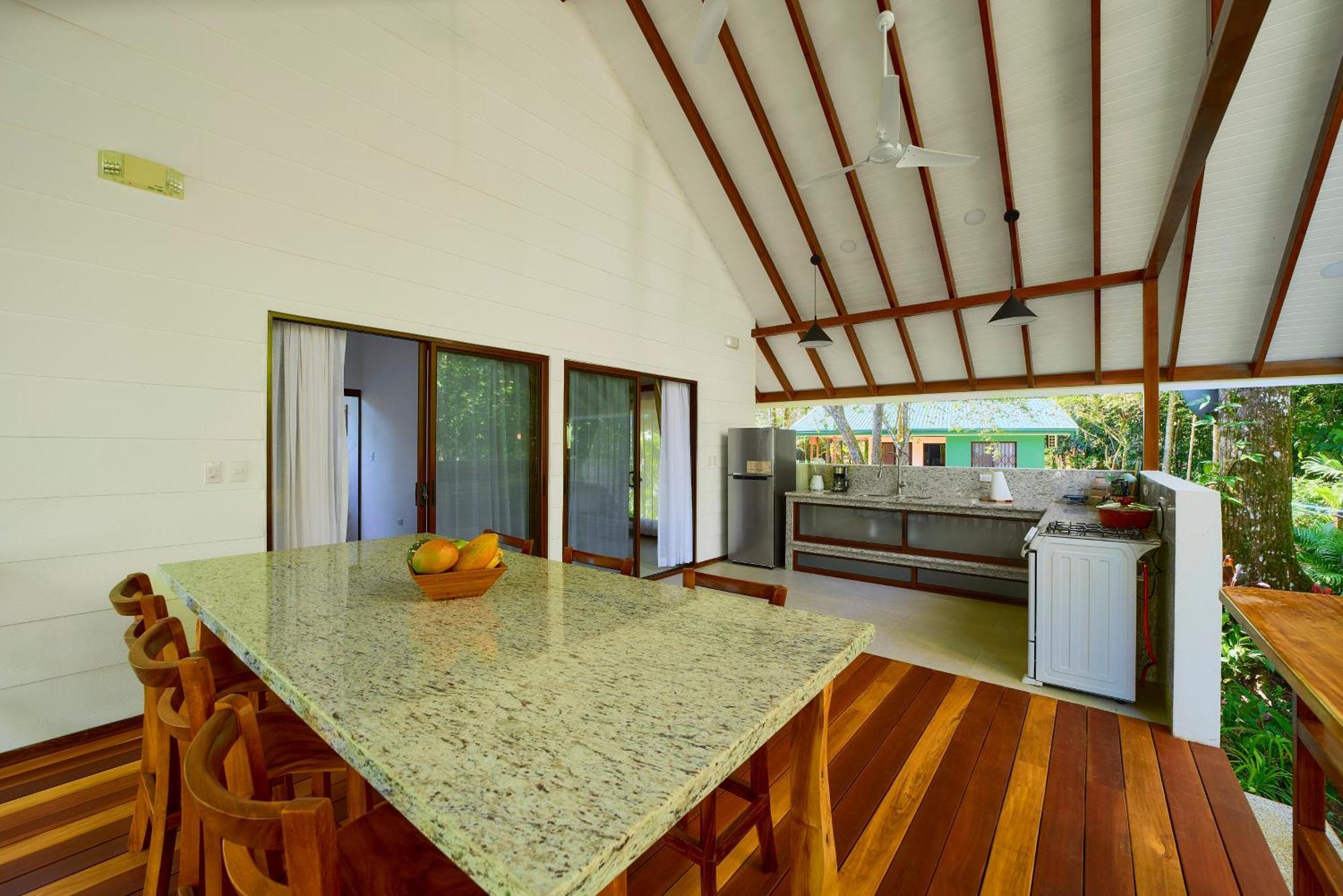Casa Coki - Modern Villa Pool Steps From The Beach Puerto Viejo de Talamanca Exterior foto